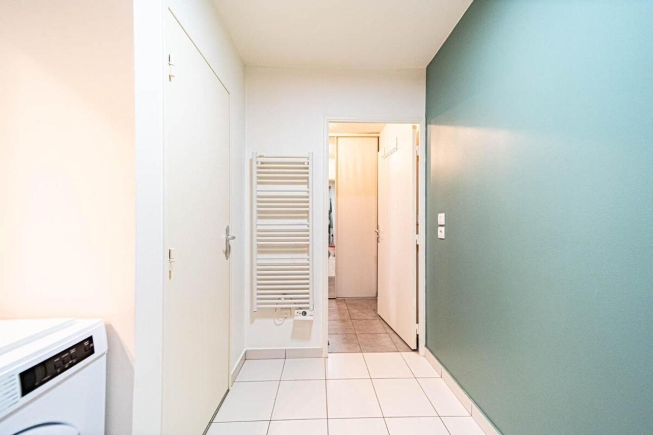 Le Petit Montel- Studio Avec Garage-Metro Valmy Ліон Екстер'єр фото